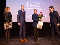 Gala Przyjaciele Schroniska na Paluchu  Warszawa, 18 stycznia 2018 r. Okęcka Sala Widowiskowa. Gala "Przyjaciele Schroniska na Paluchu". : schronisko na paluchu, przyjaciele schroniska na paluchu, okęcka sala widowiskowa, maciej orłoś, henryk strzelczyk, kasia moś, tvp 3 warszawa, carrefour, kocie sprawy, dog & sport, cztery łapy