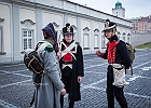 Pałac Pod Blachą  Warszawa, 16 lutego 2013 r. Pałac pod Blachą. Zdjęcia z inscenizacji upamiętniającej powrotu wojsk polskich z kampanii 1812 (powrót Orłów) imprezy rekonstrukcyjnej zorganizowanej przez Stowarzyszenie 2 Pułku Piechoty Księstwa Warszawskiego. : Pałac Pod Blachą, pałac, Zamek Królewski, Warszawa, wojsko napoleońskie, inscenizacja, pokój sypialny, kancelaria wojenna, westybul główny, kancelaria sztabowa, dziedziniec zamkowy, salon, medal, sypialnia księcia, westybul głowny, schody pałacowe, dziedziniec pałacowy, warta, żołnierz, żołnierze, Księstwo Warszawskie, 2 pułk piechoty Księstwa Warszawskiego