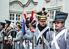 Pałac Pod Blachą  Warszawa, 16 lutego 2013 r. Pałac pod Blachą. Zdjęcia z inscenizacji upamiętniającej powrotu wojsk polskich z kampanii 1812 (powrót Orłów) imprezy rekonstrukcyjnej zorganizowanej przez Stowarzyszenie 2 Pułku Piechoty Księstwa Warszawskiego. : Pałac Pod Blachą, pałac, Zamek Królewski, Warszawa, wojsko napoleońskie, inscenizacja, pokój sypialny, kancelaria wojenna, westybul główny, kancelaria sztabowa, dziedziniec zamkowy, salon, medal, sypialnia księcia, westybul głowny, schody pałacowe, dziedziniec pałacowy, warta, żołnierz, żołnierze, Księstwo Warszawskie, 2 pułk piechoty Księstwa Warszawskiego